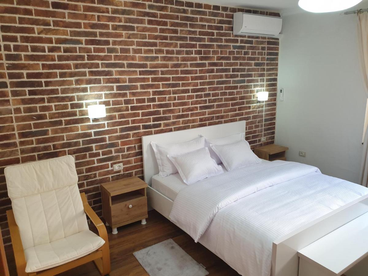 Вилла Shkodra 27 Center House Экстерьер фото